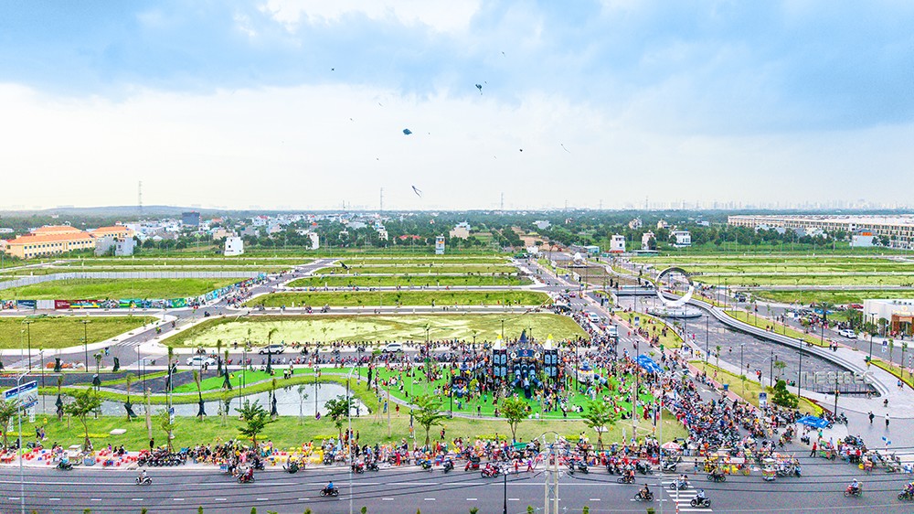 Ngại chi phí lên thổ cư, nhà đầu tư săn đất nền sổ đỏ Nam Sài Gòn - 1
