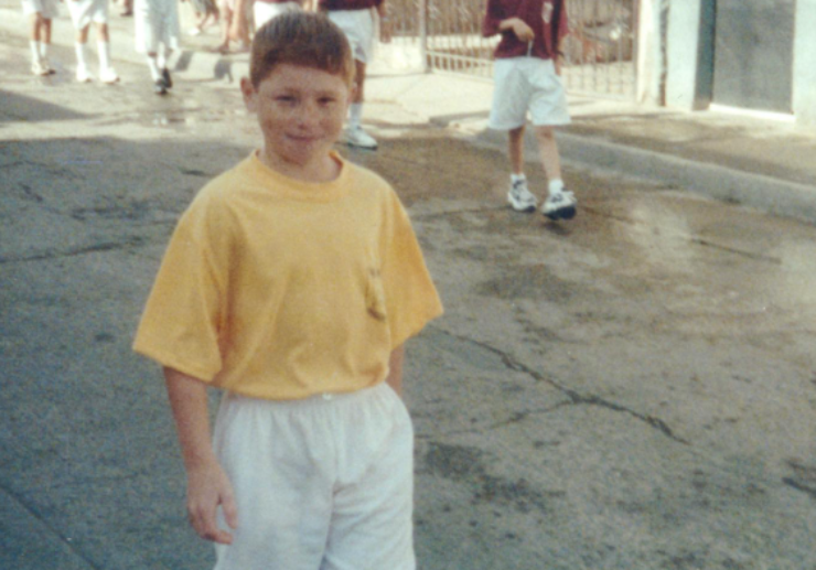 Canelo "đạp bùn đứng lên" sau những chuyện không hay thời thơ ấu