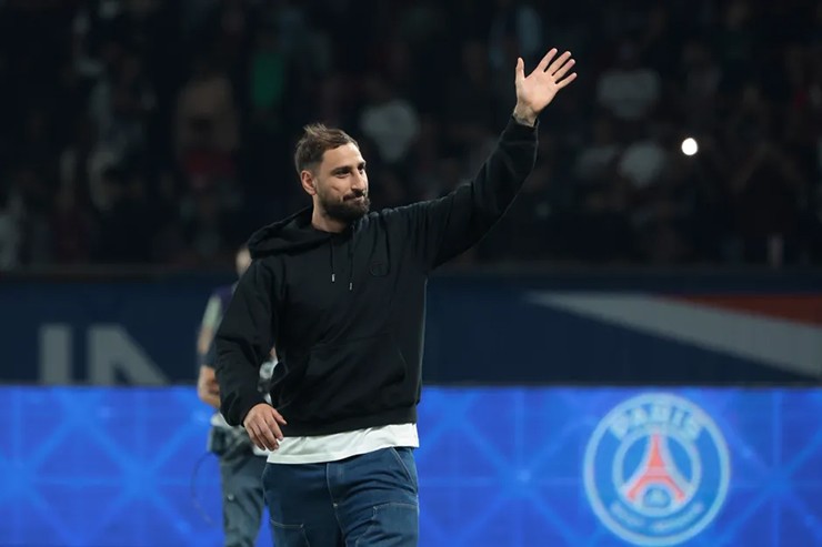 Donnarumma mới chia tay PSG tháng trước để tới Man City với bản hợp đồng trị giá 26 triệu bảng