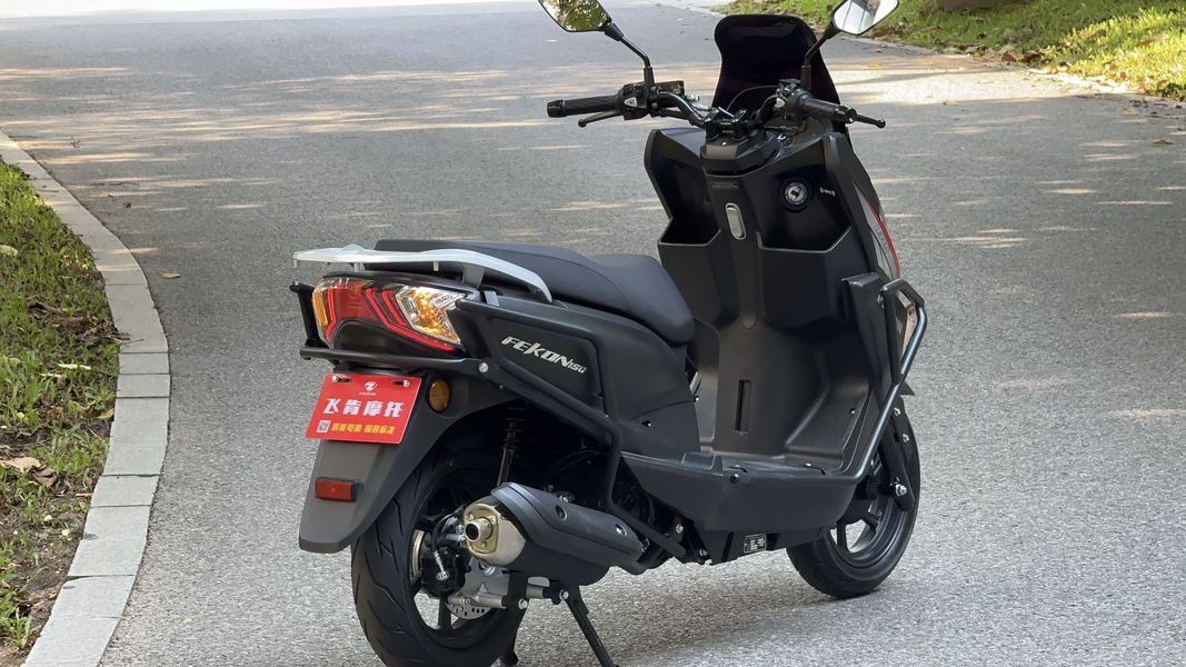 Xe ga 150cc mới ra mắt có ABS, 2 bình xăng chạy được đến 600 km - 2