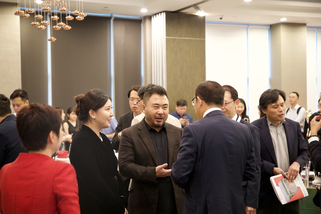 “Ông Gao Minghui trao đổi cùng lãnh đạo và doanh nghiệp tại hội nghị Singapore – Việt Nam”