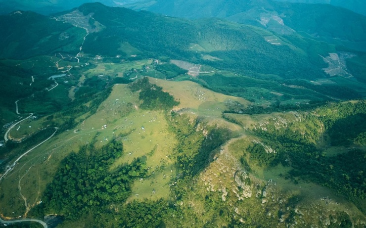 Cao nguyên Đồng Cao, (Đại Sơn, Bắc Ninh) đang trở thành điểm đến hấp dẫn cho những tín đồ yêu thiên nhiên và thích trải nghiệm cắm trại, săn mây, ngắm sao. Ảnh Nguyen D Dat