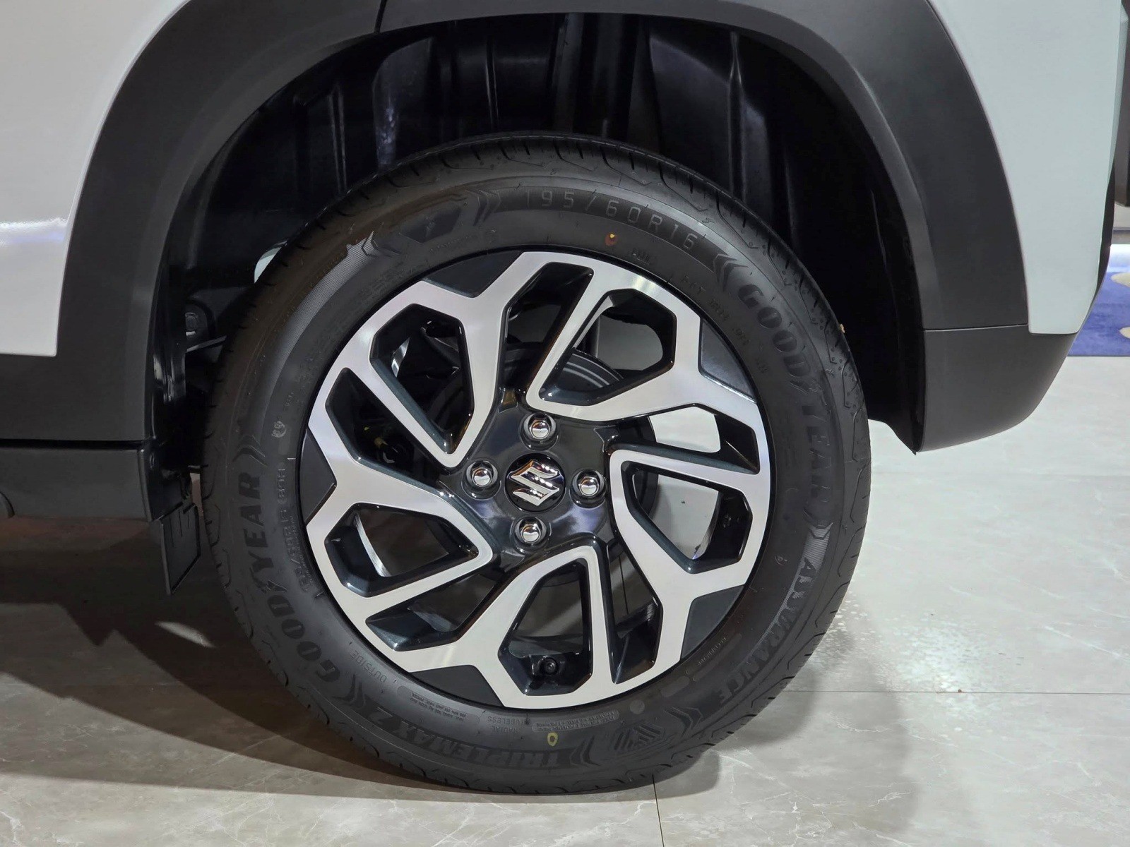 Suzuki Fronx chốt ngày ra mắt tại Thái Lan - 4