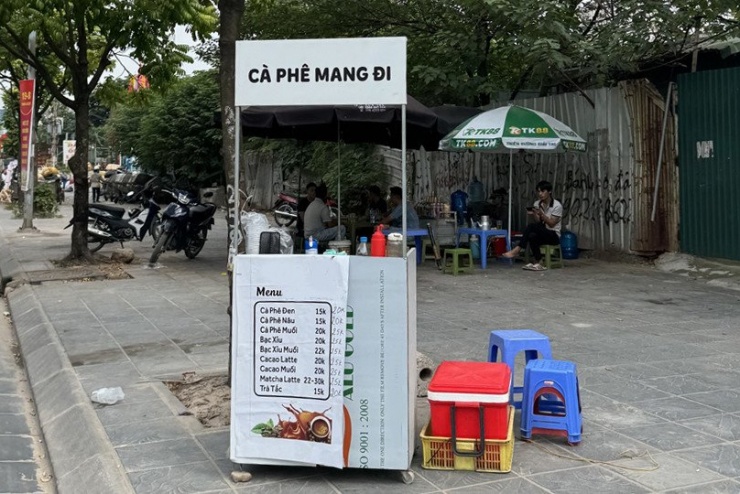 Mô hình cà phê vỉa hè nở rộ. Ảnh minh họa: Duy Anh