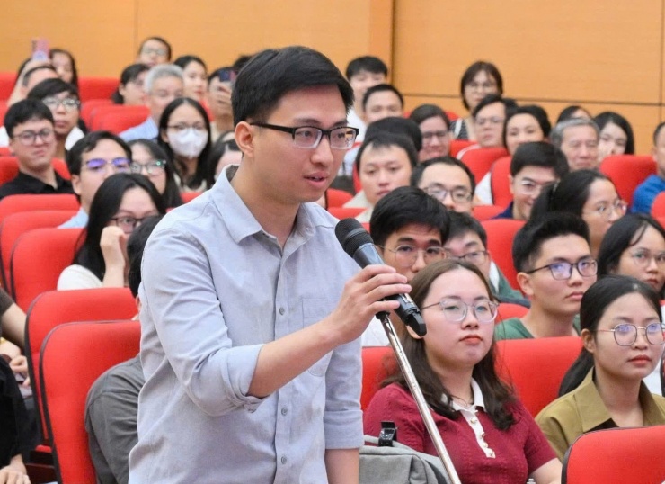 Ngọc Duy lựa chọn chuyên ngành nội trú hôm 9/9. Ảnh: HMU