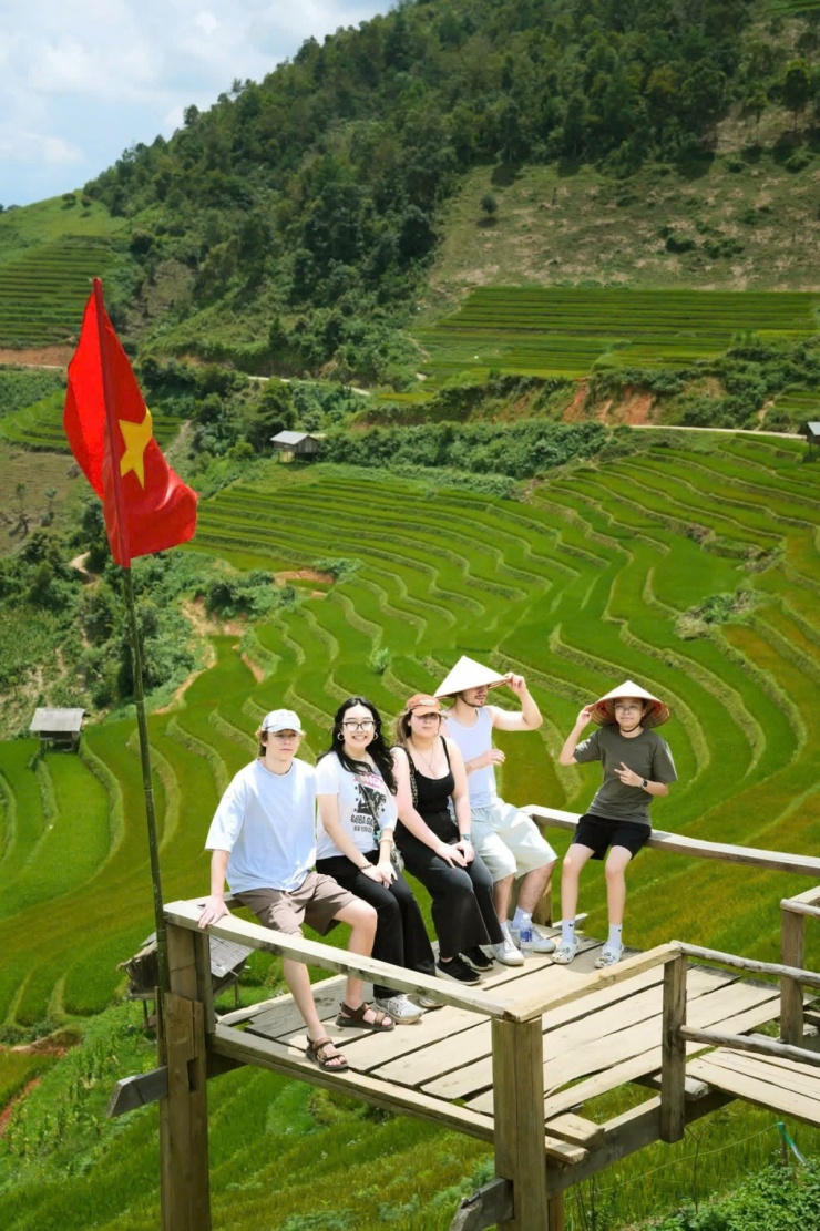 Ngắm mùa lúa Mù Cang Chải bắt đầu chín sớm - 9
