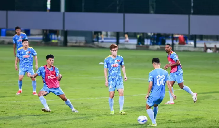 Đội tuyển Việt Nam đá tập trong nước thua CLB Nam Định 0-4 và thắng Công an Hà Nội 4-3. Ảnh: CCT.
