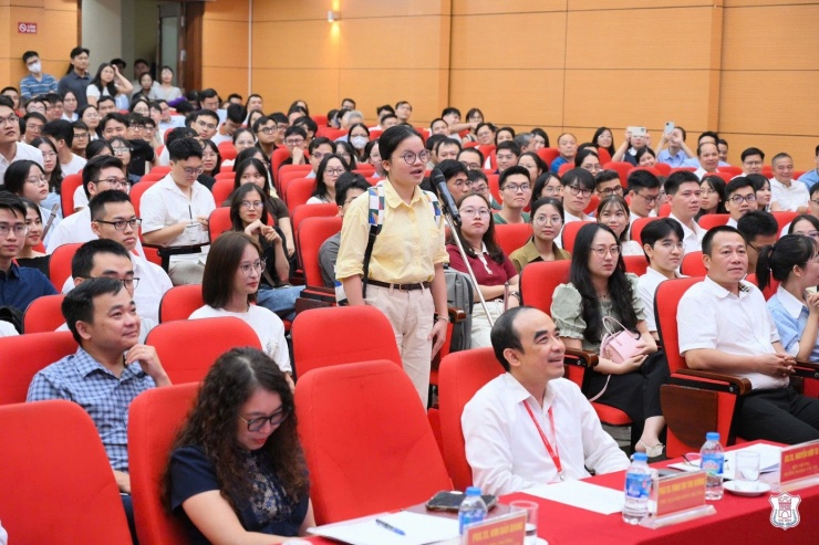 Những bác sĩ được netizen xin "in-tư" nhiều nhất sau màn hô tên - chọn ngành Y - 6