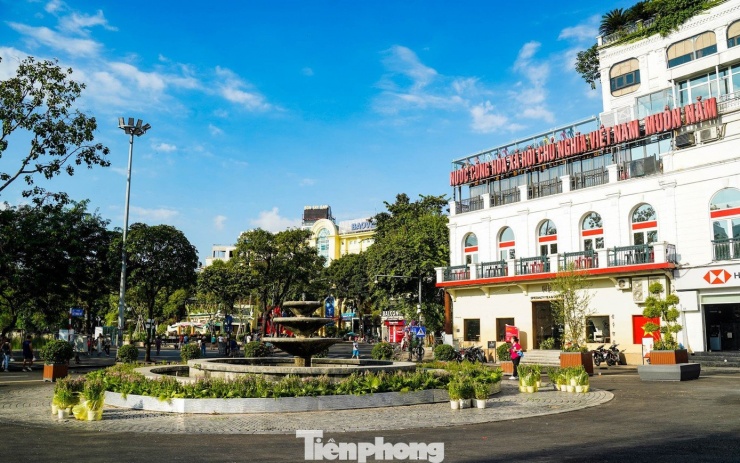 Một góc Quảng trường Đông Kinh Nghĩa Thục