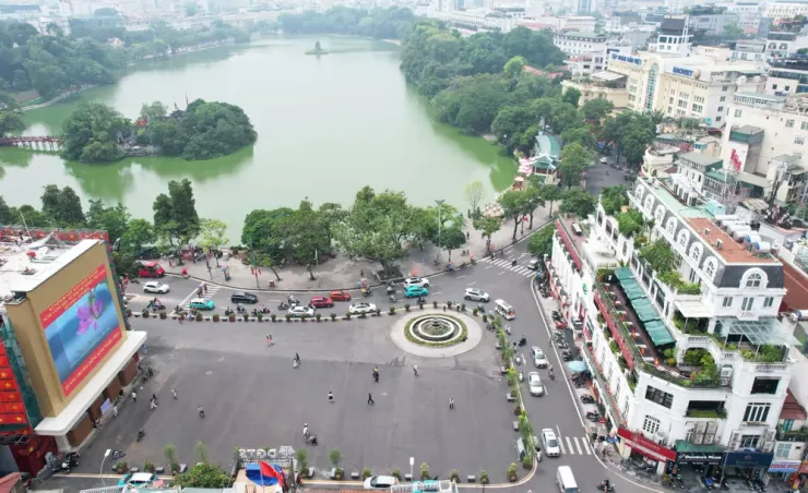 Phương án kiến trúc của Quảng trường Đông Kinh Nghĩa Thục sau khi hoàn thành phân kỳ 1 đã nhận được nhiều tranh luận khác nhau trên mạng xã hội. Ảnh: TRỌNG PHÚ