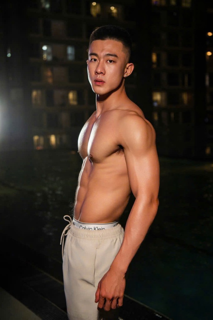 Theo Đoàn Công Vinh, anh từng là một chàng trai gầy gò, thiếu sức sống nhưng nhờ tập luyện nên có thể "lột xác" về ngoại hình. Nam người mẫu cho rằng chăm chỉ luyện tập không chỉ cải thiện vẻ bề ngoài mà còn giúp anh tự tin, có sức mạnh hơn trước mọi việc.