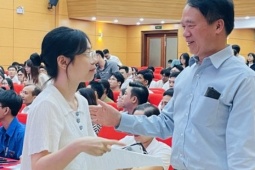 Giáo dục - du học - Hai thủ khoa Đại học Y Hà Nội bật mí ngành học bác sĩ nội trú