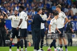 Chùm ảnh CLB Real Madrid ngồi 12 giờ ba…