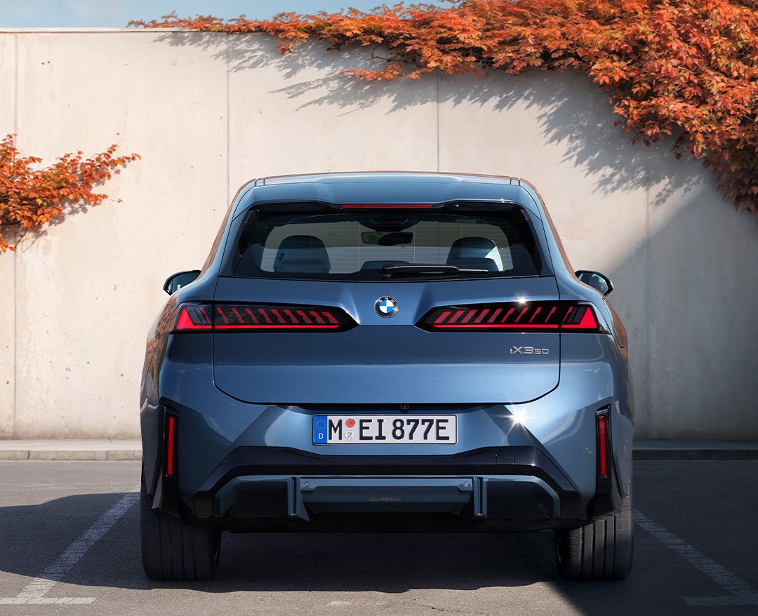 BMW iX3 thế hệ mới hé lộ những hình ảnh đầu tiên - 4