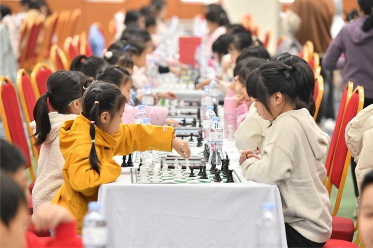 E.Chess Open Cup 2025 có các bảng đấu dành cho lứa tuổi từ U6 đến U11 (Ảnh. VCF)