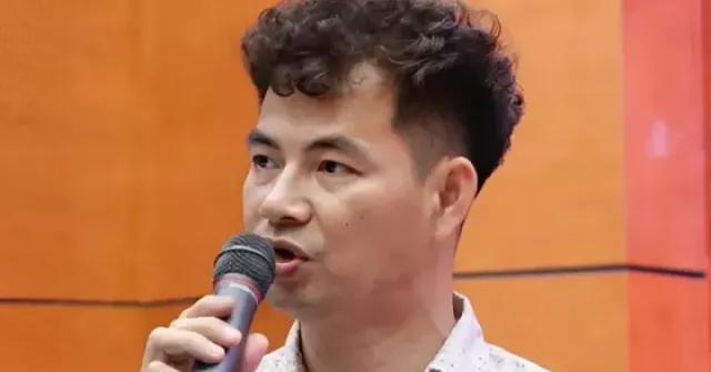 NSND Xuân Bắc rời chương trình Vua tiếng Việt