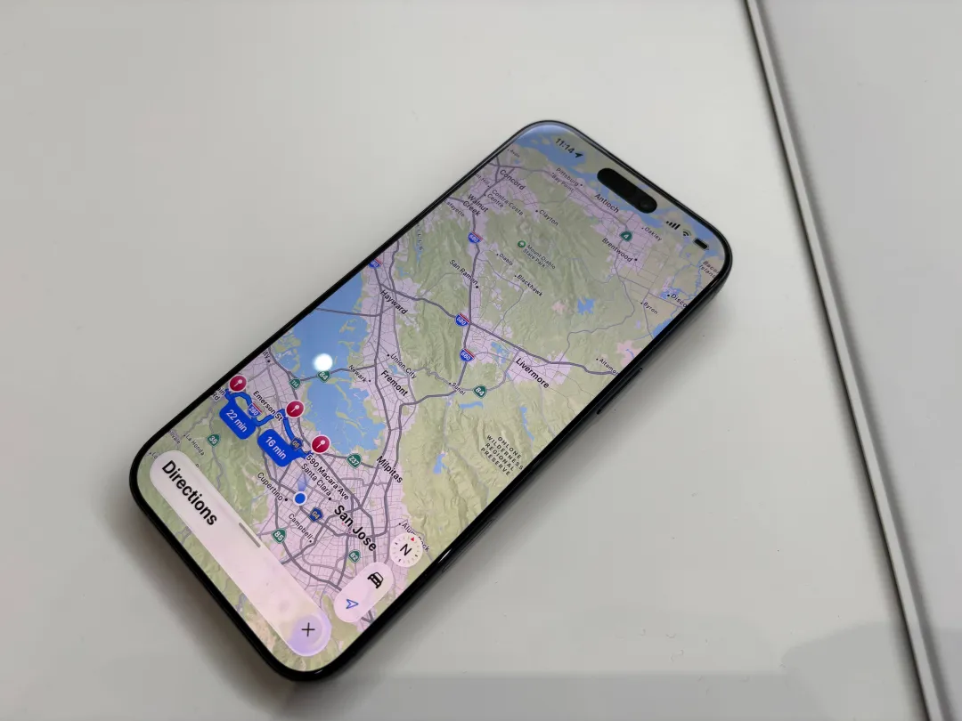iPhone 17 Pro có màn hình 6,3 inch; trong khi iPhone 17 Pro Max có màn hình 6,9 inch.