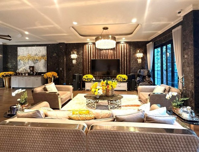 Nữ diễn viên xinh đẹp, giàu có: Sở hữu biệt thự bề thế ở Hà Nội, tuổi 40 hạnh phúc bên chồng - 7