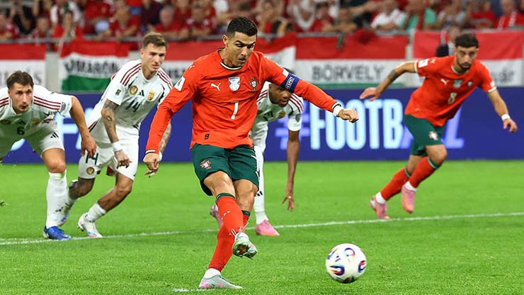Ronaldo tiếp tục ghi bàn cho Bồ Đào Nha
