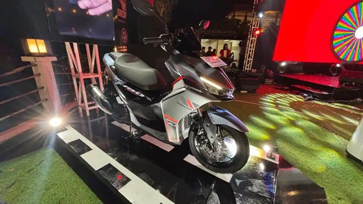Xe ga gây sốt nhờ ngoại hình AirBlade mà trang bị không thua kém SH160i - 1