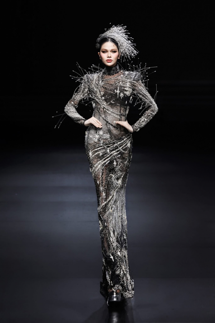 Với hình thể cân đối, Tâm Như là lựa chọn của nhiều nhà mốt, từng thể hiện nhiều bộ sưu tập tại show thời trang.