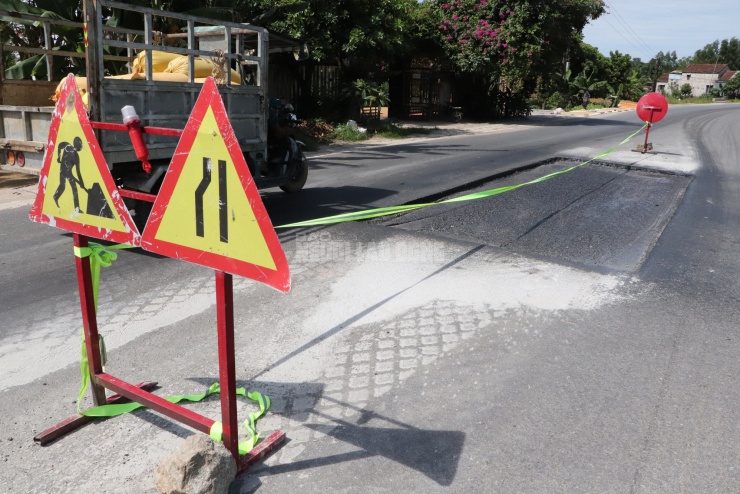 Đường 1.800 tỉ có Tập đoàn Thuận An thi công ở Đà Nẵng mới thảm nhựa đã hỏng - 2