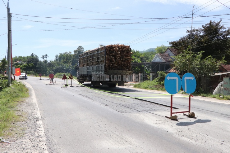Đường 1.800 tỉ có Tập đoàn Thuận An thi công ở Đà Nẵng mới thảm nhựa đã hỏng - 8