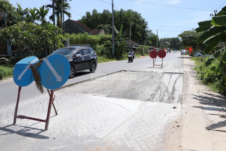Đường 1.800 tỉ có Tập đoàn Thuận An thi công ở Đà Nẵng mới thảm nhựa đã hỏng - 11