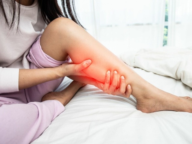 Tê chân, chuột rút, vết thương lâu lành - dấu hiệu bệnh động mạch ngoại biên
