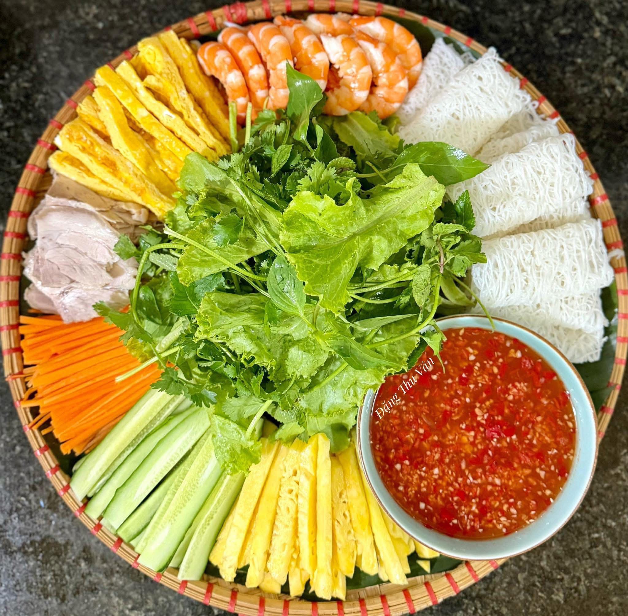 Bánh hỏi tôm thịt&nbsp;