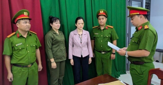 Tạm giữ hình sự chủ nha khoa Tuyết Chinh đánh n...