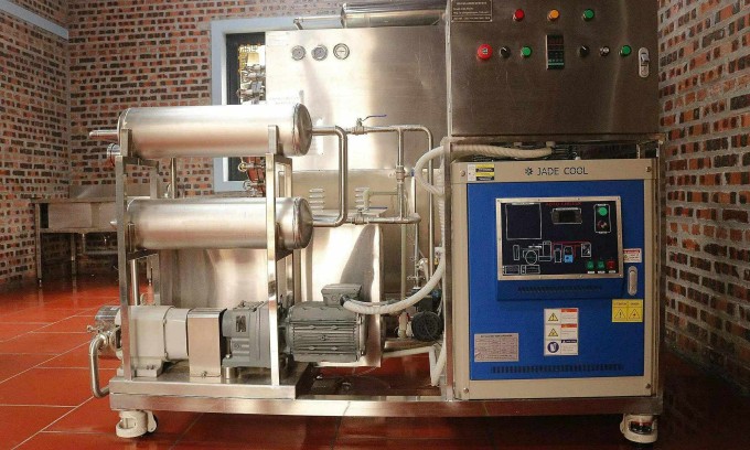 Thiết bị phục vụ dịch vụ thủy táng được nhập từ ngoài, sau đó tinh chỉnh cho phù hợp với xu hướng nuôi thú cưng tại Việt Nam. Ảnh: HM Pet