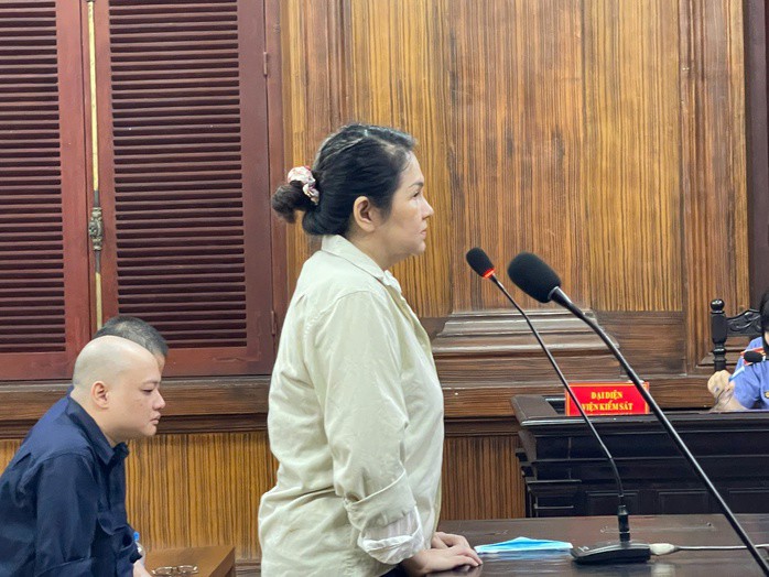 Bị cáo Lê Thị Mỹ Châu tại phiên xét xử sáng nay (11-9)