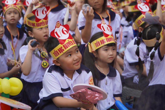 Thời lượng dạy học buổi 1 và buổi 2 trong tuần thực hiện linh hoạt trong sắp xếp; không cố định buổi 1 là buổi sáng và buổi 2 là buổi chiều