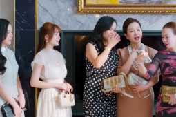 Phương Oanh và hội phú bà gây chú ý với màn khoe túi hiệu trên phim