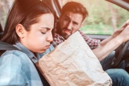 Sức khỏe đời sống - Cách đơn giản giúp giảm 60% triệu chứng say tàu xe