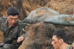'Mưa đỏ' trở thành bộ phim đầu tiên trong lịch sử Việt Nam đạt doanh thu 600 tỷ