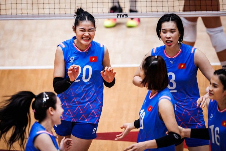 Việt Nam hiện kém Thái Lan đúng 10 bậc ở bảng xếp hạng bóng chuyền thế giới (FIVB)