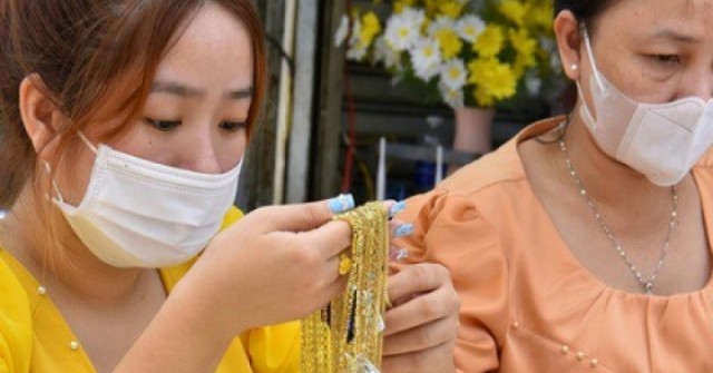 Giá vàng hôm nay 11-9: Tiếp tục đà giảm