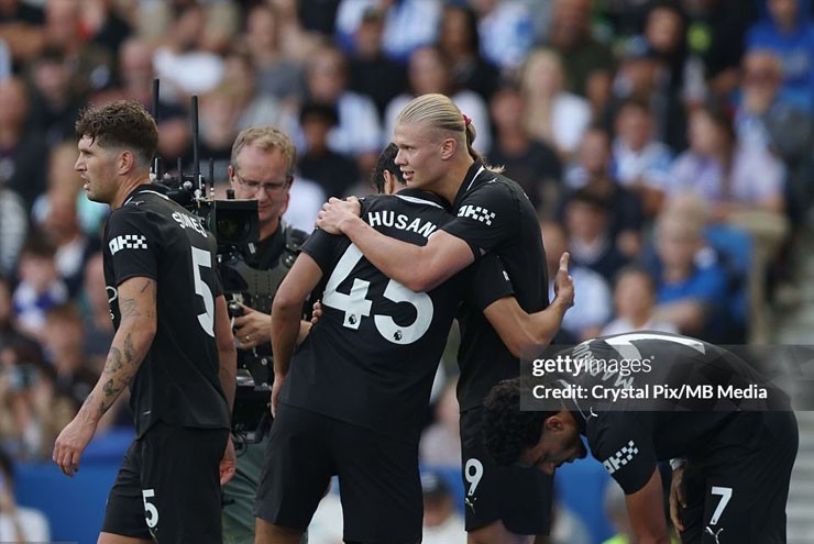 Man City trông đợi Haaland tỏa sáng ở trận gặp MU