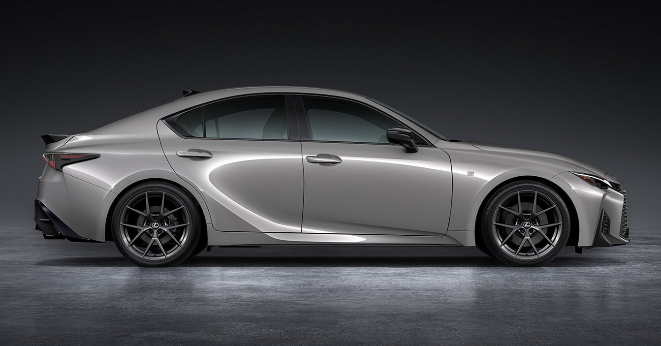 Lexus IS thế hệ mới lộ diện với thiết kế khác biệt - 5