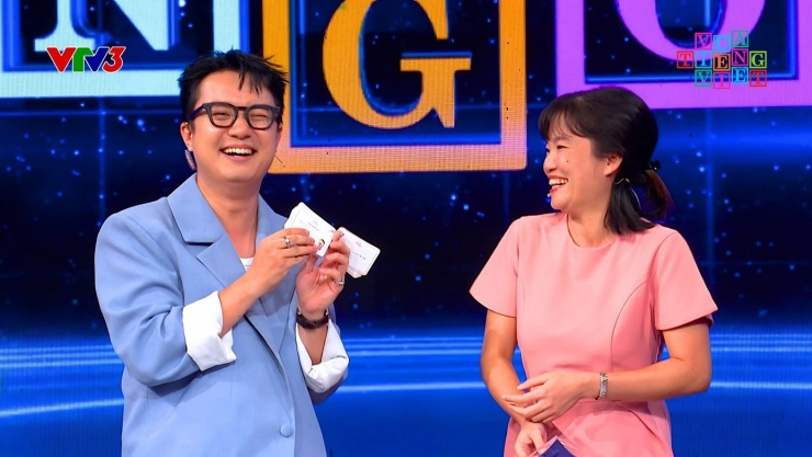 Hình ảnh BTV Sơn Lâm trong số đầu tiên của chương trình Vua tiếng Việt mùa 5.