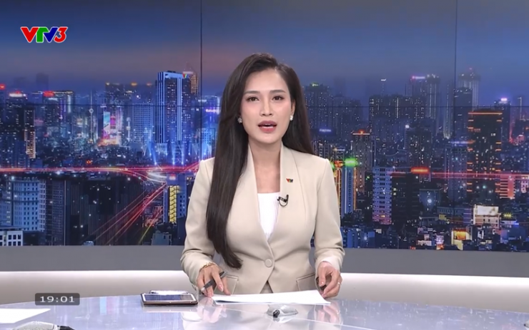 Chương trình đầu tiên cô dẫn là "Chào buổi sáng bông lúa" năm 2015. Sau đó, Linh Thủy tham gia nhiều chương trình khác như "Studio 3", "Thế giới hôm nay", "Chào buổi sáng"... Với vai trò phóng viên kinh tế, cô từng theo dõi lĩnh vực tài chính ngân hàng và tham gia sản xuất các chương trình "Quốc gia khởi nghiệp" và "Nhịp sống đô thị".