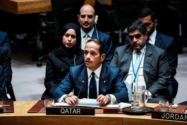 Thủ tướng Qatar Sheikh Mohammed bin Abdulrahman al-Thani phát biểu tại cuộc họp. (Ảnh: Reuters)