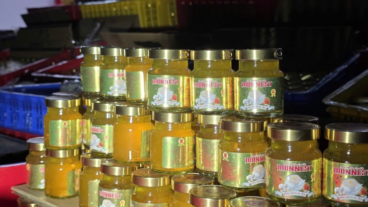 Cận cảnh quy mô gây choáng của "tổng kho" sản xuất nước yến giả tại Đà Nẵng - 4
