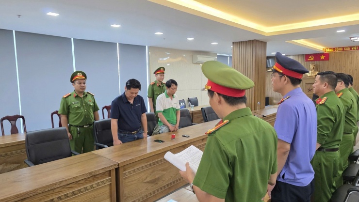 Cận cảnh quy mô gây choáng của "tổng kho" sản xuất nước yến giả tại Đà Nẵng - 10