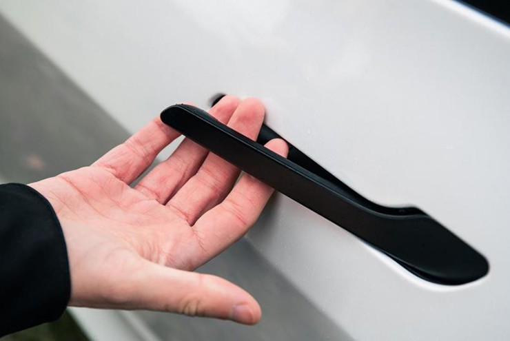 Tay mở cửa ẩn bị loại khỏi danh mục vì nguy cơ mất an toàn tại Trung Quốc