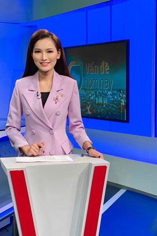 Lối dẫn của Linh Thủy được đánh giá cao nhờ sự lưu loát, điềm đạm và tự nhiên. Cô từng lọt Top 5 hạng mục BTV ấn tượng tại VTV Awards 2022.