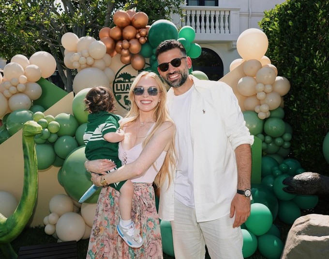 Gia đình hạnh phúc của Lindsay Lohan. Ảnh: Instagram Lindsay Lohan