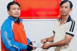 Người thợ sửa xe nghèo ở Tây Ninh được cộng đồng mạng hết lời khen ngợi